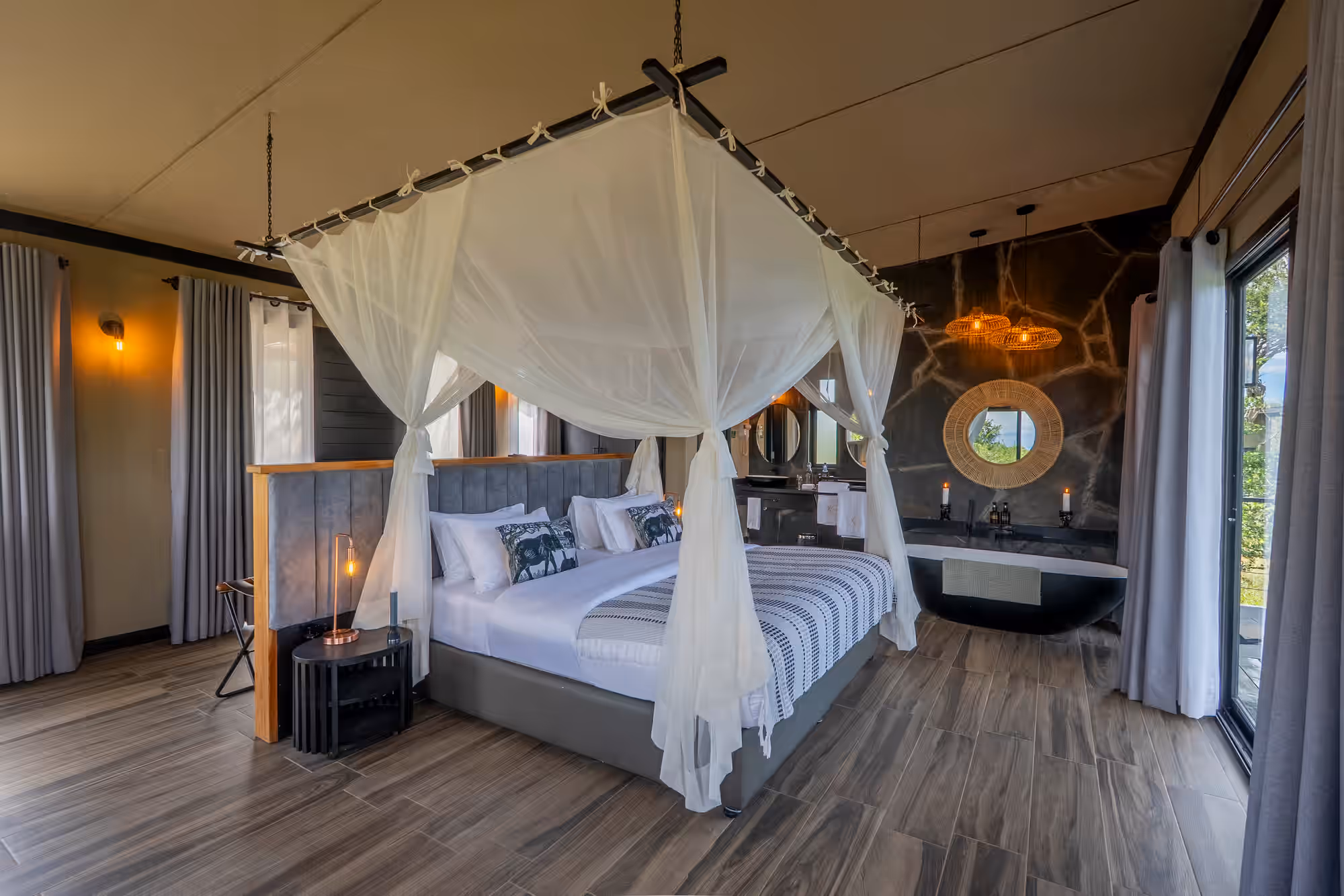 Luxury Single Suite