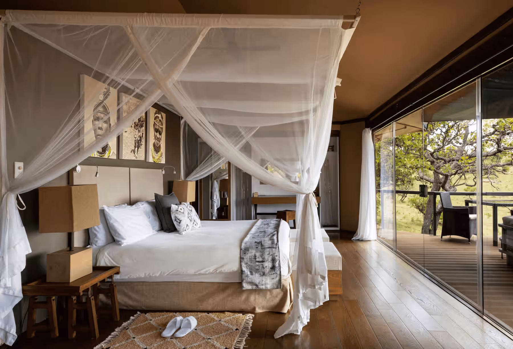Glass-Fronted Suite